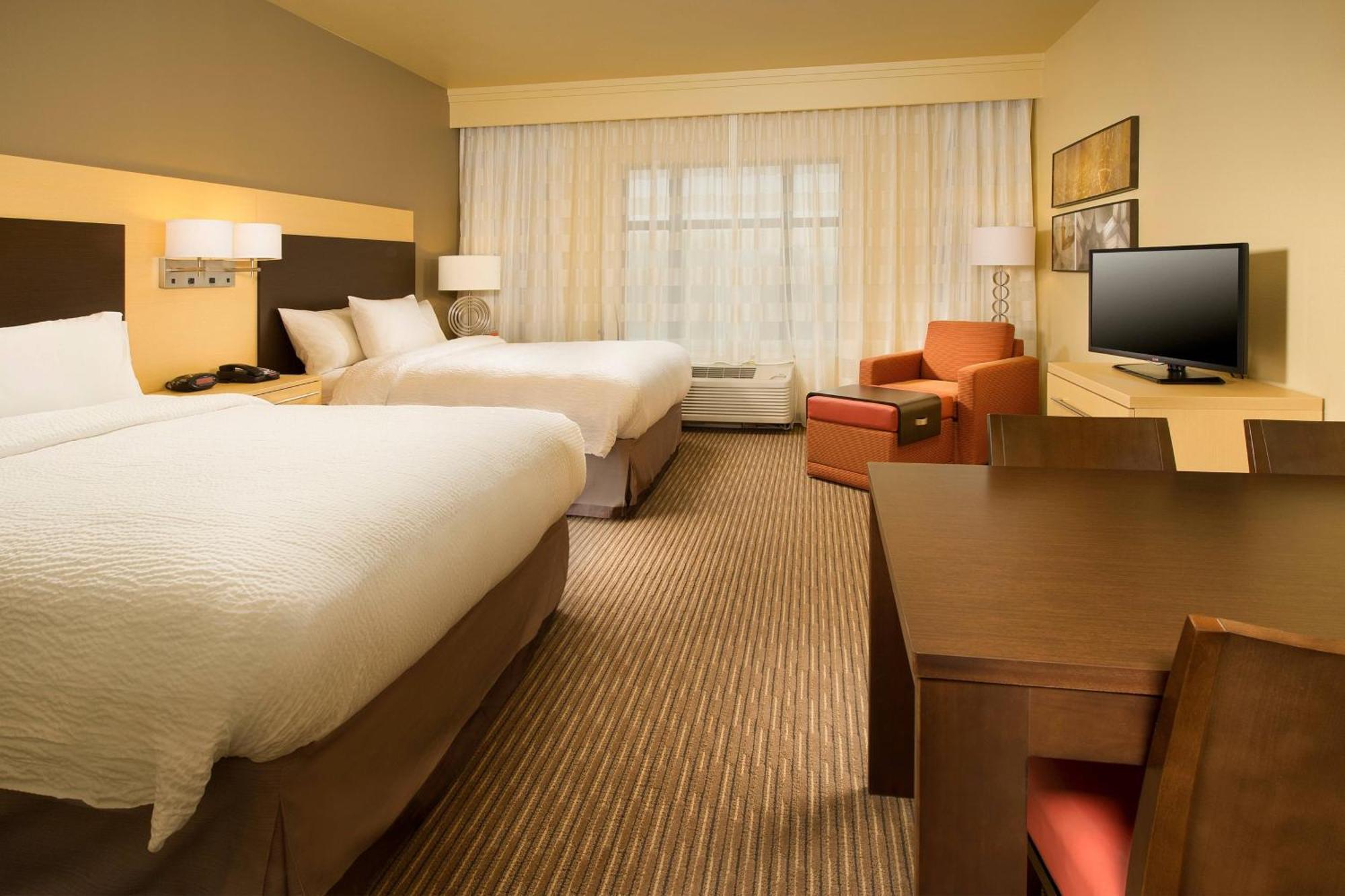 Towneplace Suites By Marriott Dallas Dfw Airport North/Грейпвайн Экстерьер фото